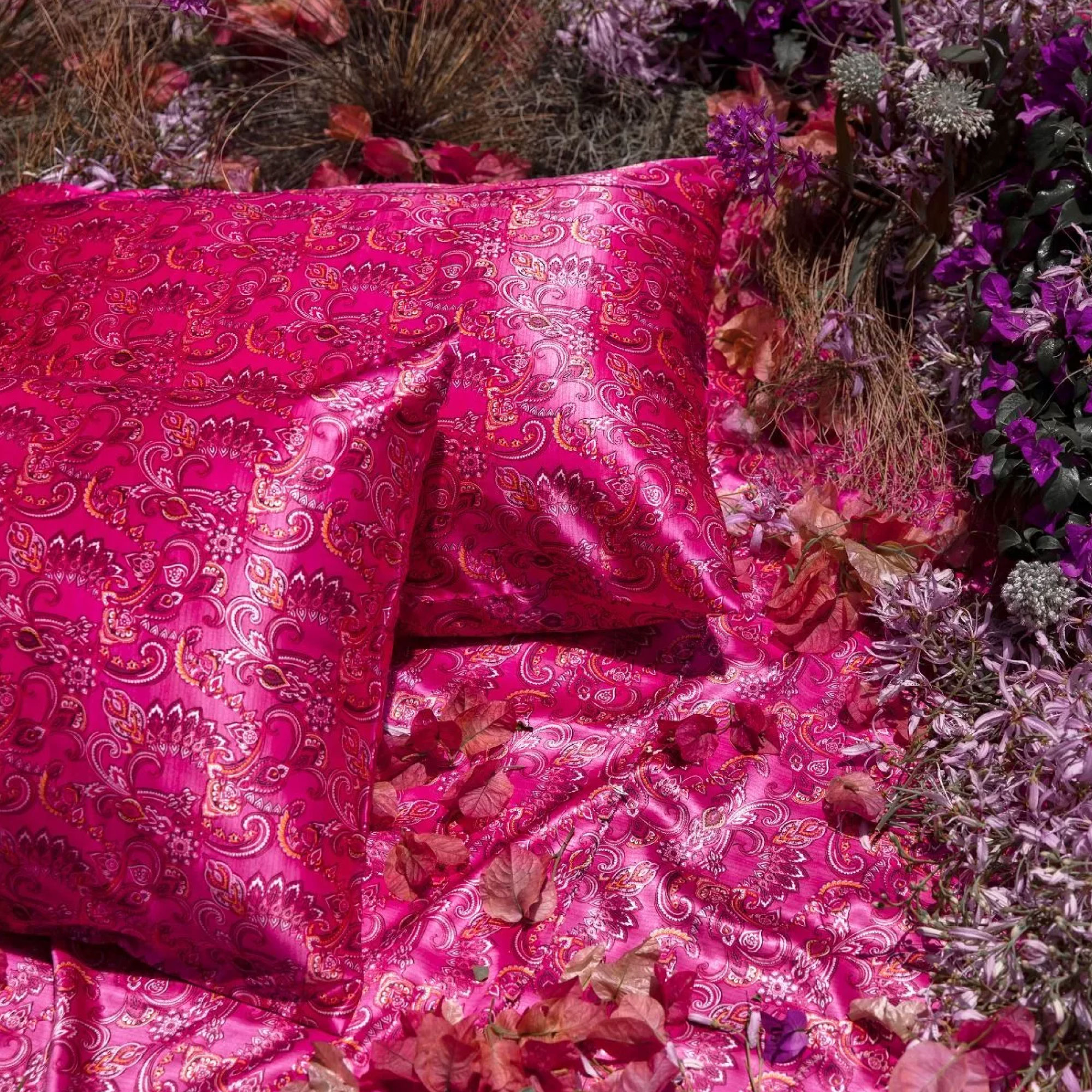 /storage/gallery/product/152/6.spring-paisley-4.jpg
