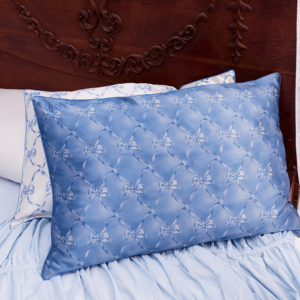 /storage/gallery/product/260/250617-SLIP_Still-Bluebelle-Pillowcase_06942_1000x1000(1).jpg